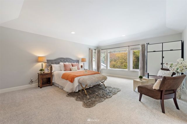 $2,460,000 | 129 246th Way Southeast, Sammamish, WA 98074