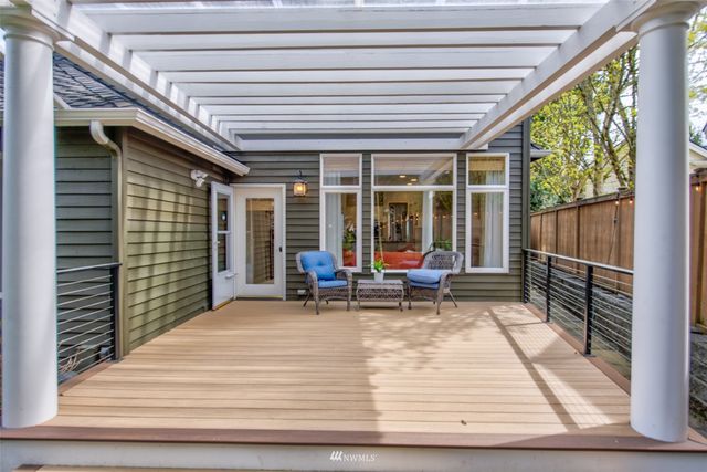 $2,460,000 | 129 246th Way Southeast, Sammamish, WA 98074