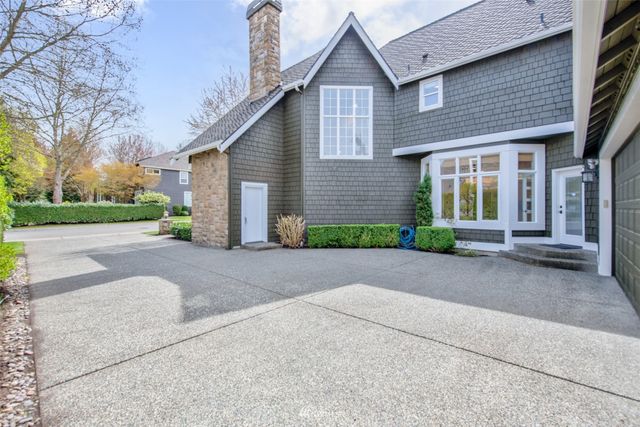 $2,460,000 | 129 246th Way Southeast, Sammamish, WA 98074