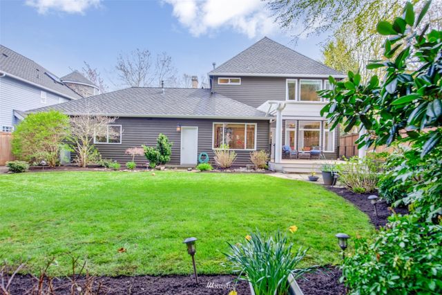 $2,460,000 | 129 246th Way Southeast, Sammamish, WA 98074