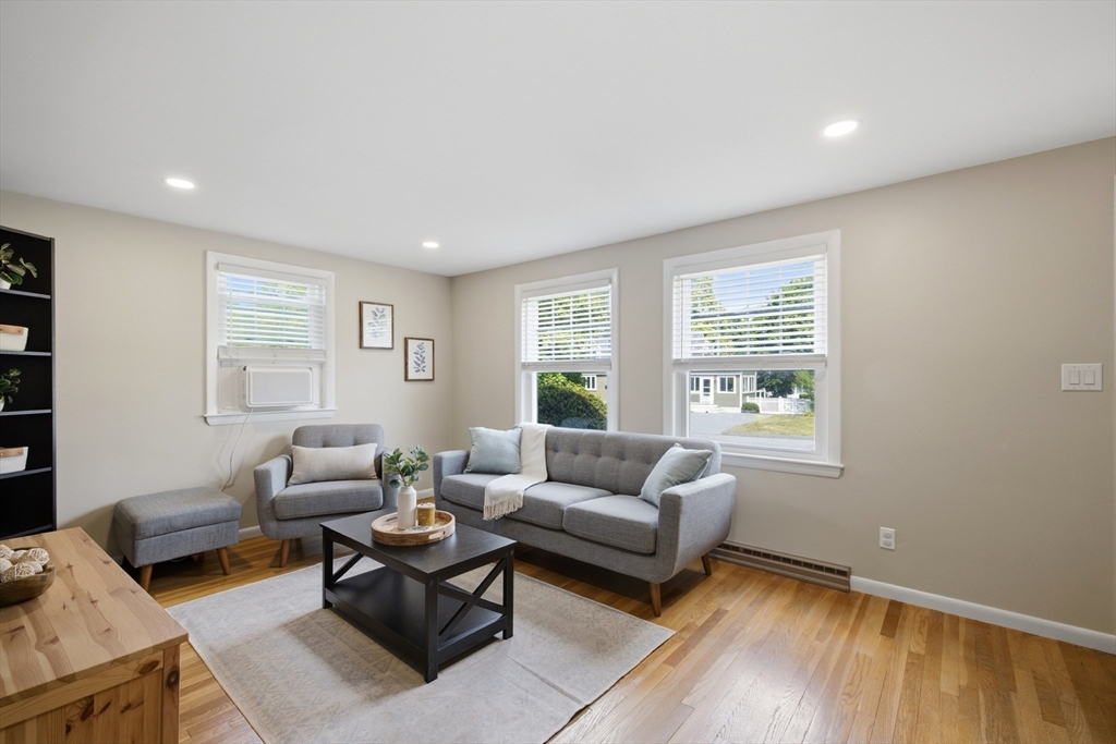 9 Claude Road Chelmsford, MA 01824 - Photo 15 of 42