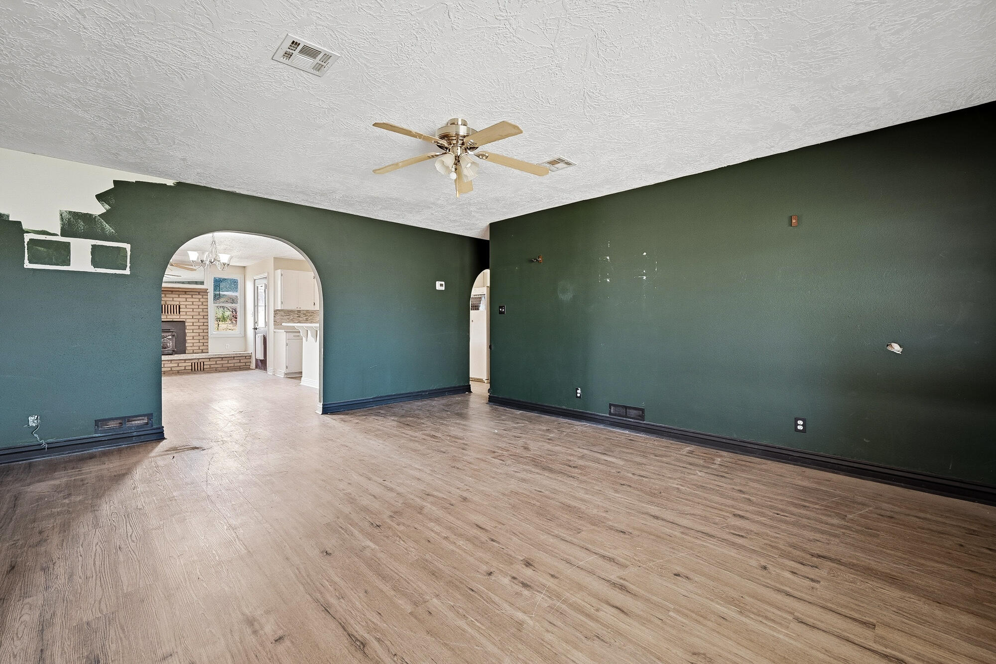 583 West Center Street Parowan, UT 84761 - Photo 5 of 40 583 W Center Parowan-14