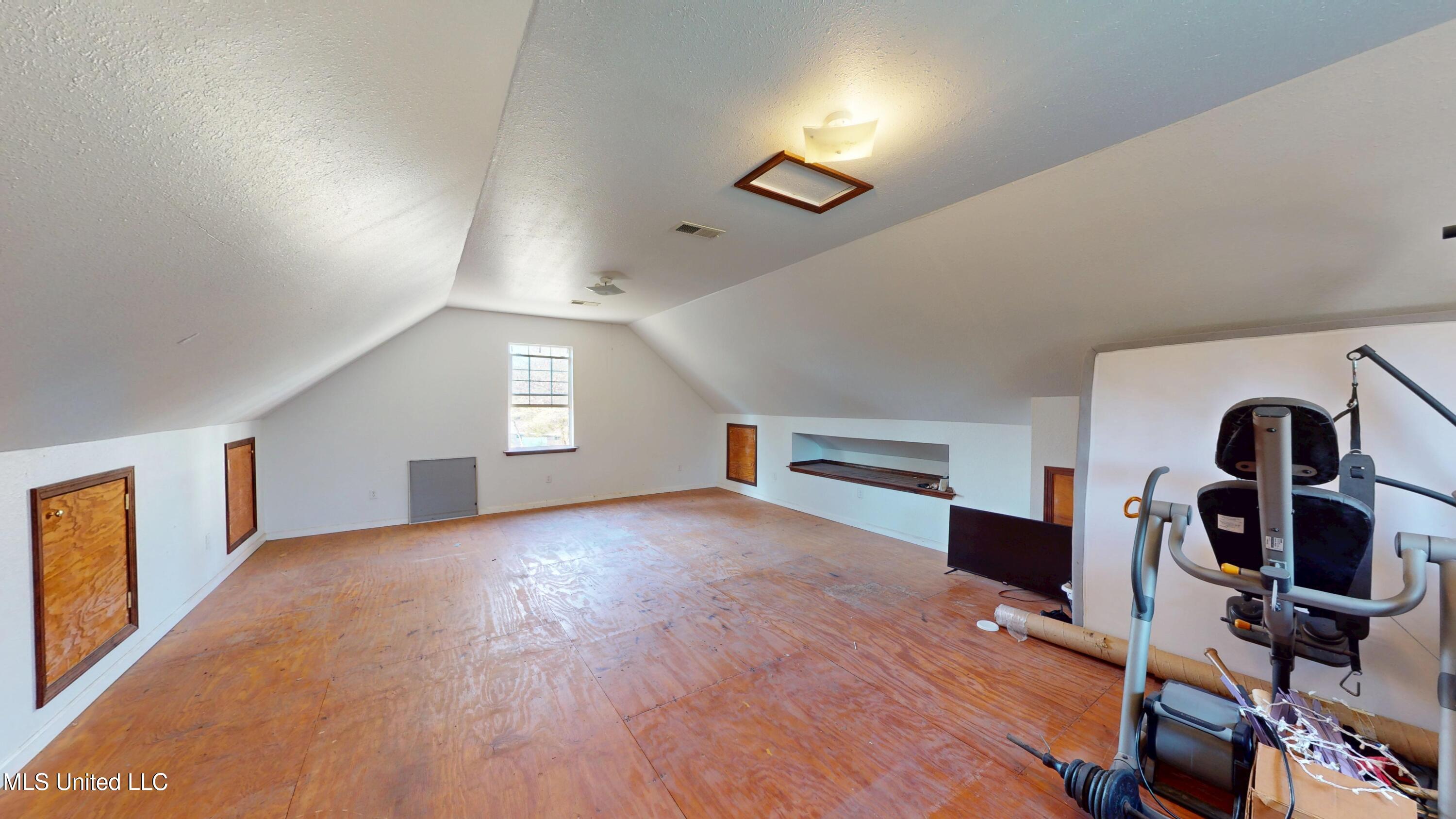 1200 Craft Road Olive Branch, MS 38654 - Photo 10 of 36 1200-Craft-Rd-12162025_134201