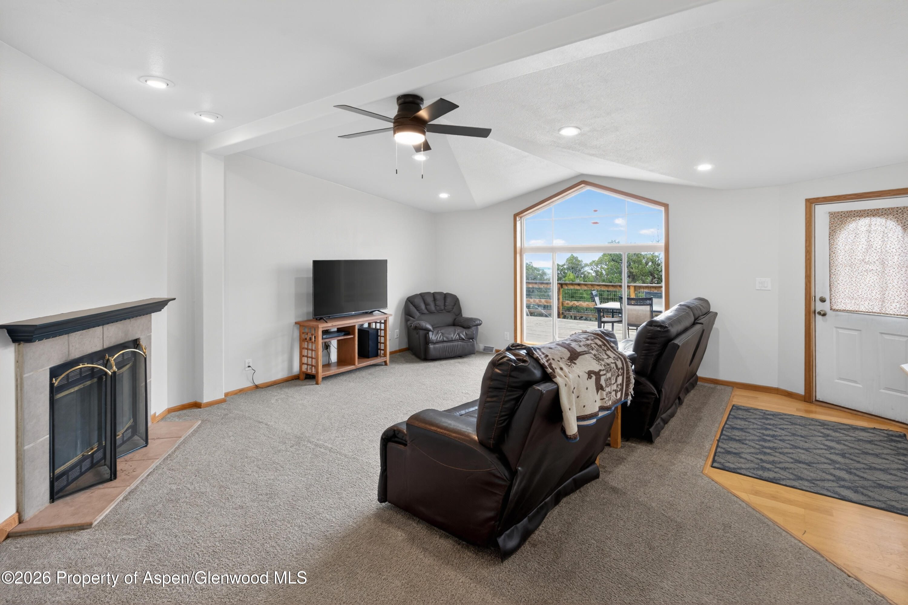 201 Cedar Breaks Road Rifle, CO 81650 - Photo 12 of 35 Livingroom2