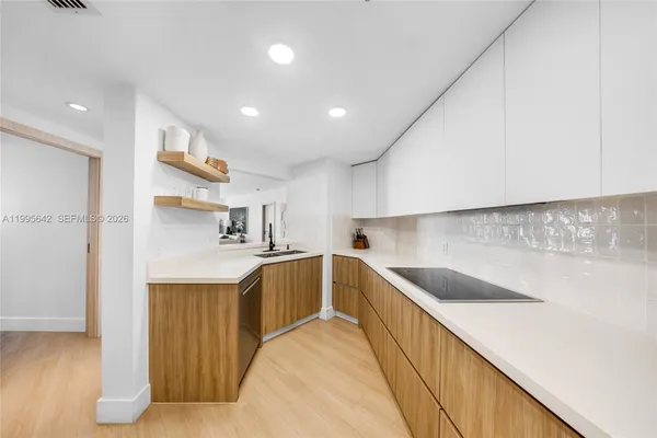 $6,900 | 701 Brickell Key Boulevard, Unit 1112, Miami, FL 33131