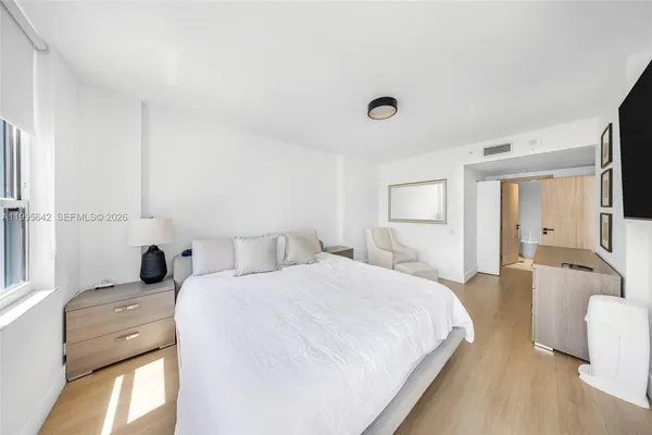 $6,900 | 701 Brickell Key Boulevard, Unit 1112, Miami, FL 33131