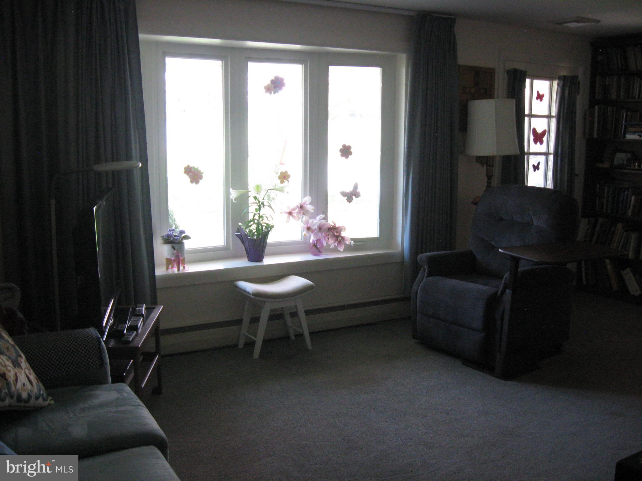 115 Harry Road Eagleville, PA 19403 - Photo 8 of 19 LARGE FRONT BOW WINDOW