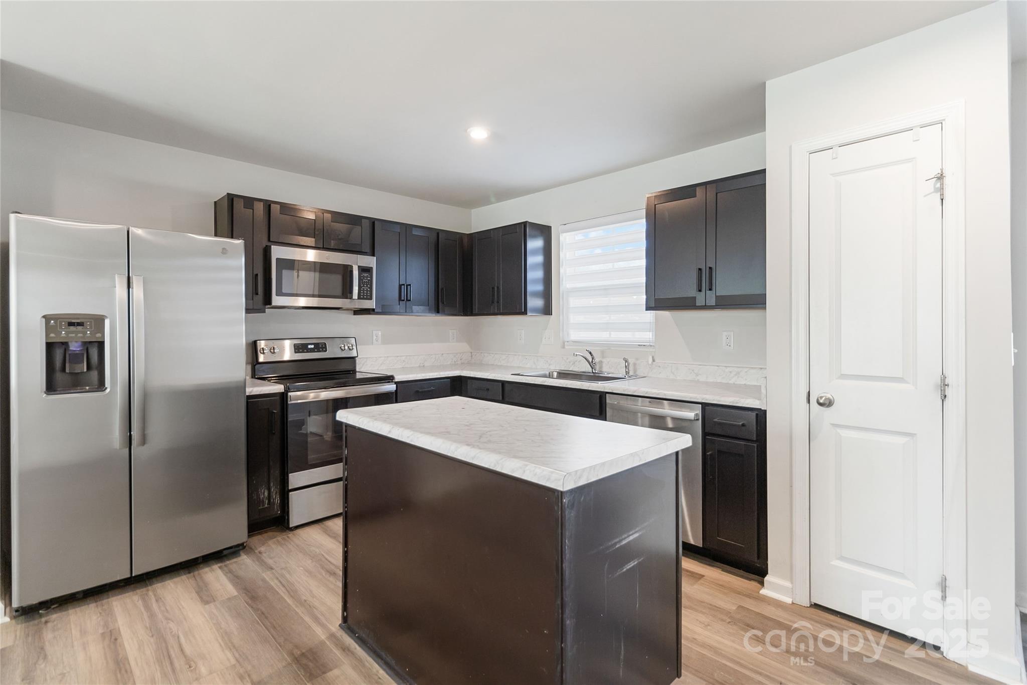 5117 Tinker Field Road Charlotte, NC 28215 - Photo 14 of 34