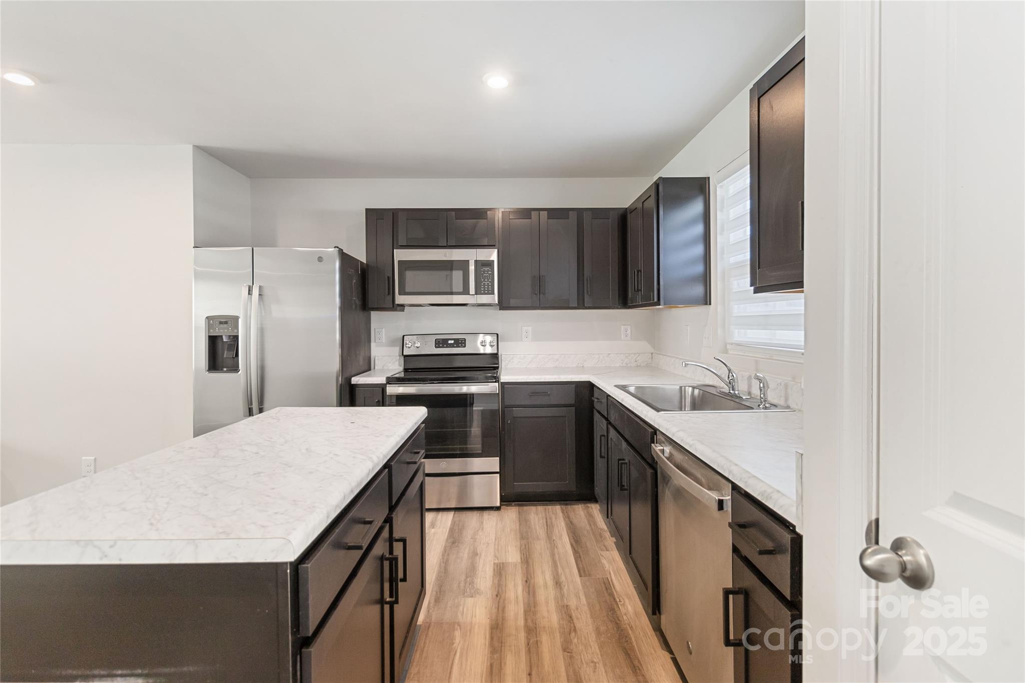 5117 Tinker Field Road Charlotte, NC 28215 - Photo 15 of 34