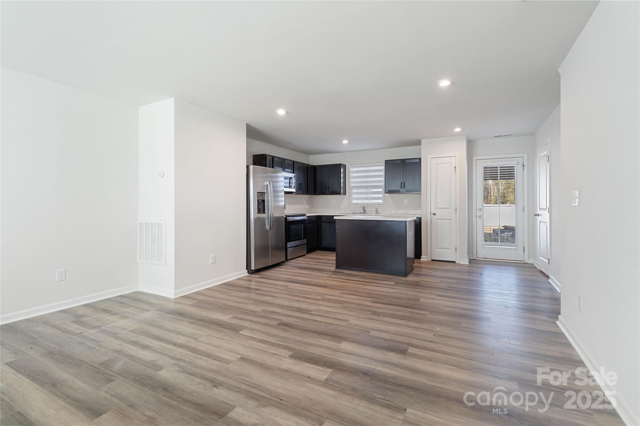 5117 Tinker Field Road Charlotte, NC 28215 - Photo 10 of 34
