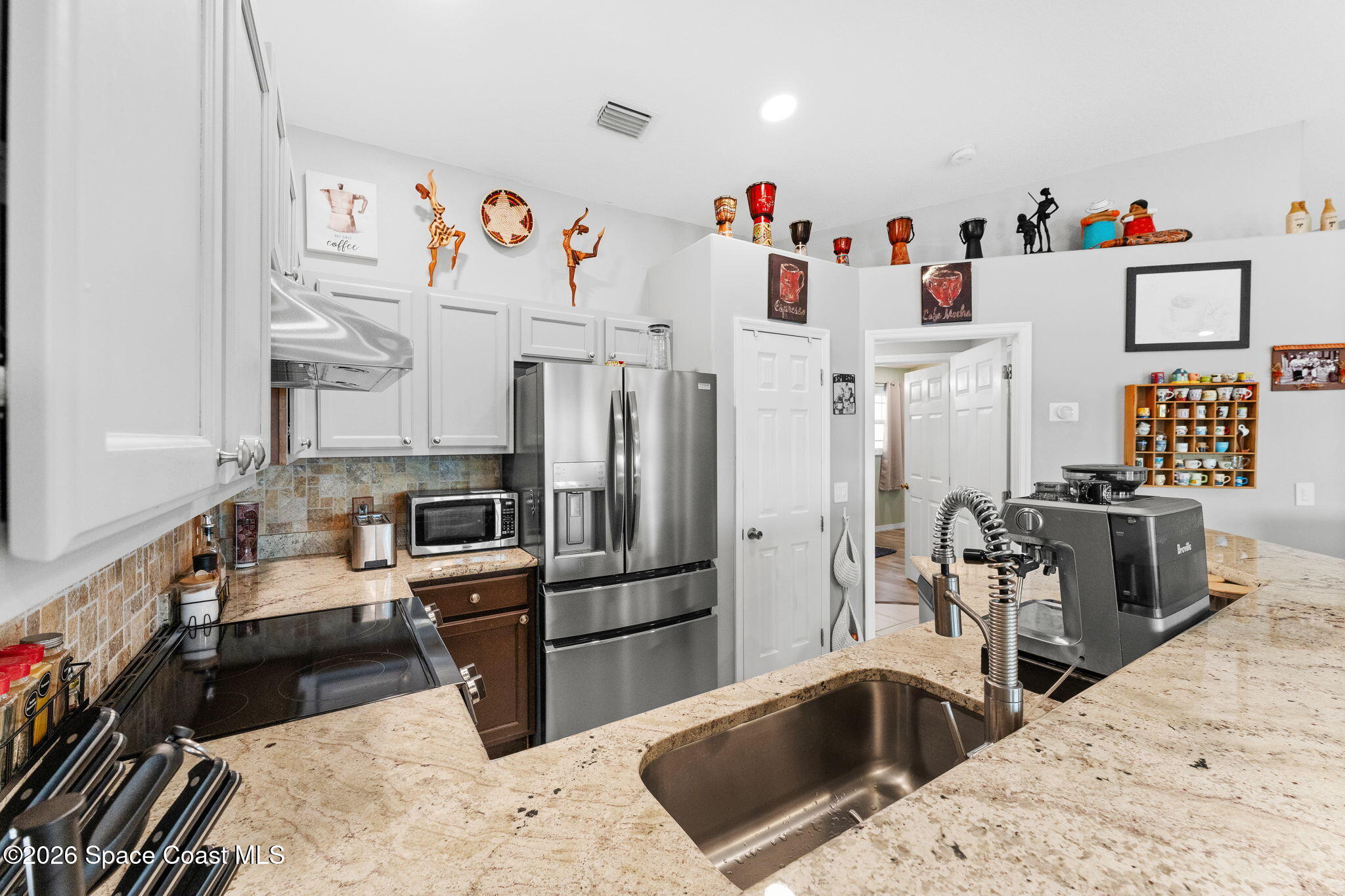 2003 Cato Court, Unit F8 Indialantic, FL 32903 - Photo 13 of 41 Granite Countertops