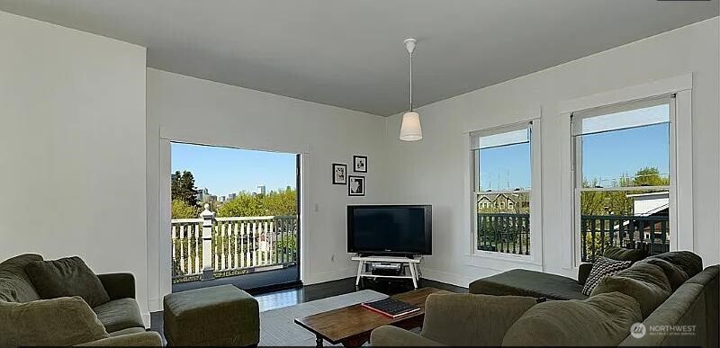 2753 South Washington Street Seattle, WA 98144 - Photo 9 of 14