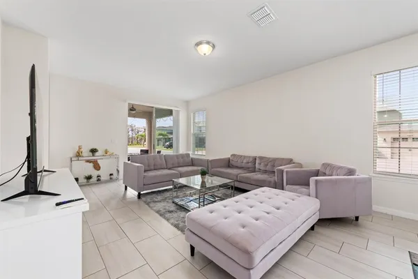 $2,950 | 16743 Herongate Drive, Winter Garden, FL 34787