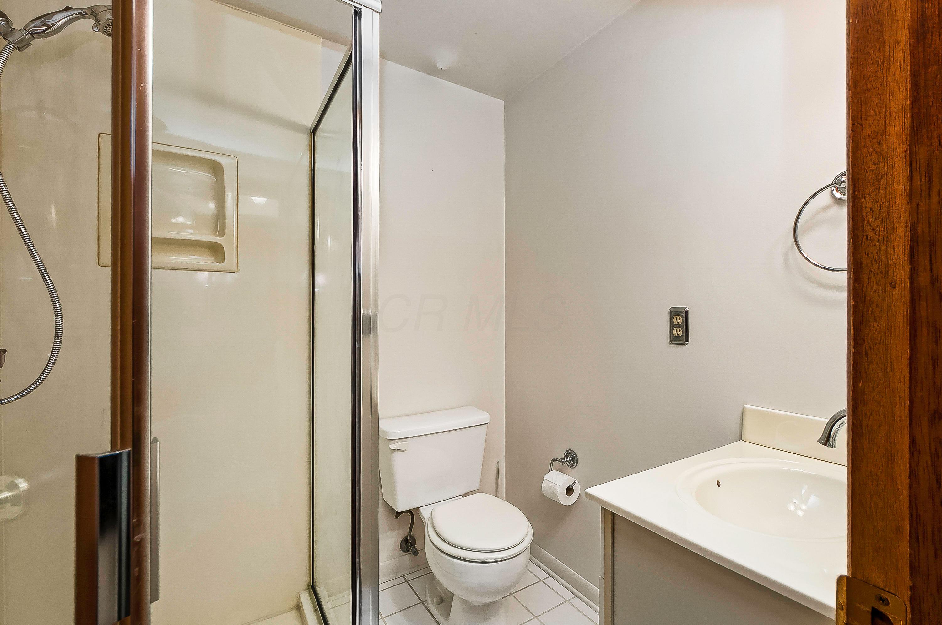 254 Chase Road Columbus, OH 43214 - Photo 14 of 23 Gallery Image 14