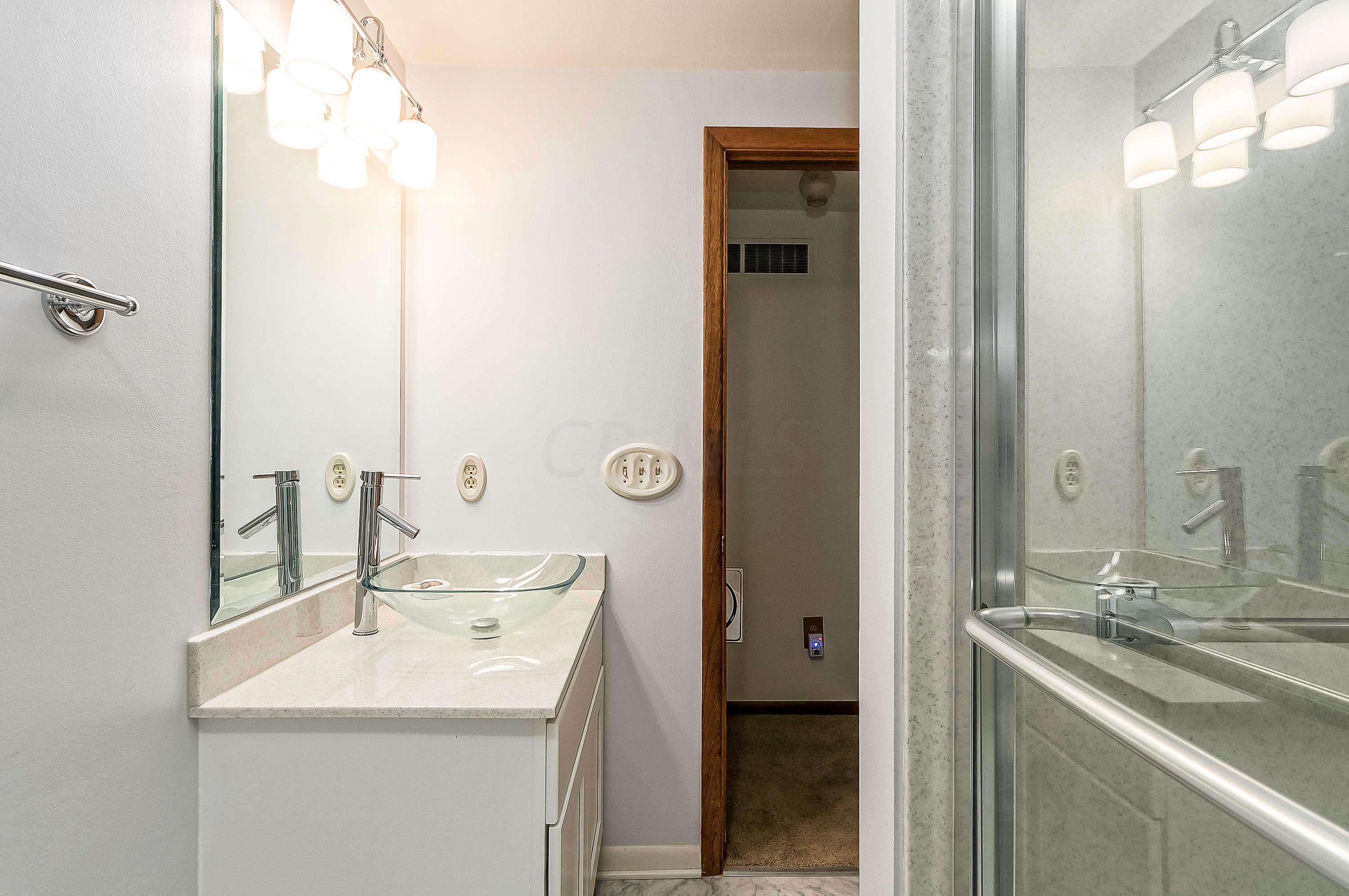 254 Chase Road Columbus, OH 43214 - Photo 17 of 23 Gallery Image 17