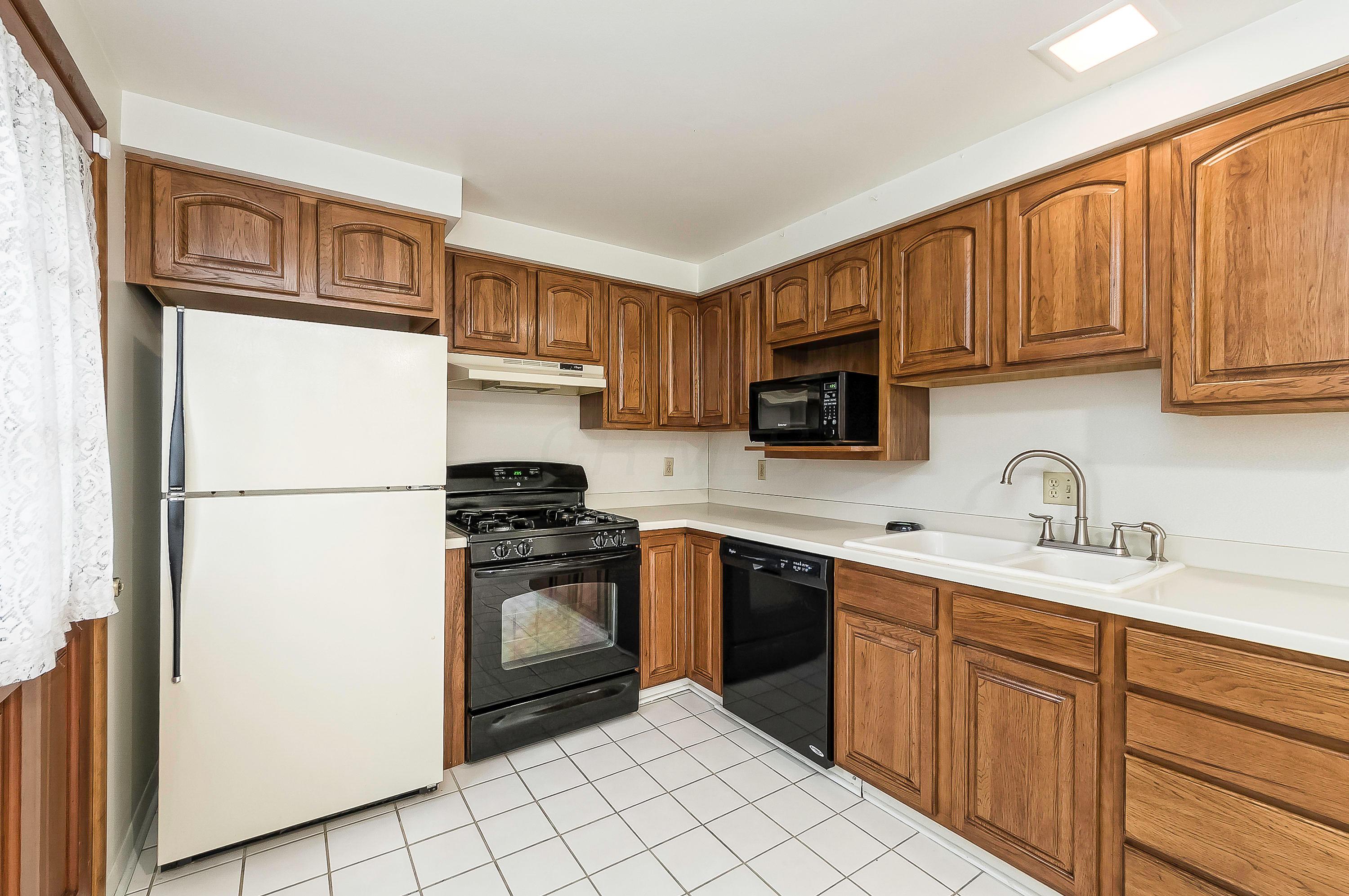 254 Chase Road Columbus, OH 43214 - Photo 3 of 23 Gallery Image 3