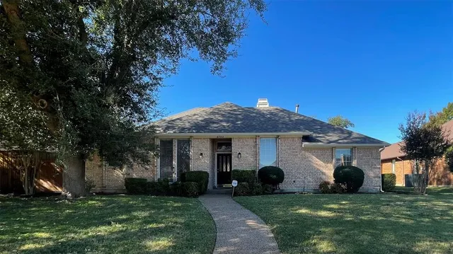 $2,350 | 6705 Sweetwater Drive, Plano, TX 75023