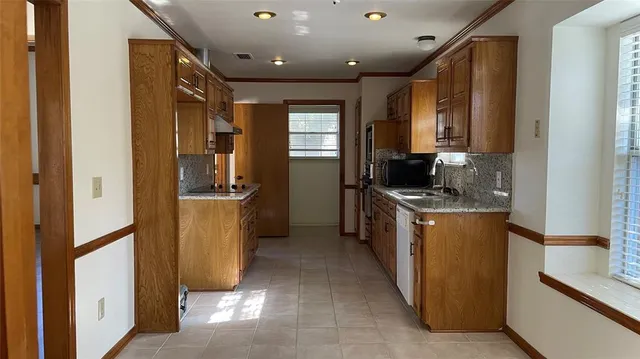 $2,350 | 6705 Sweetwater Drive, Plano, TX 75023