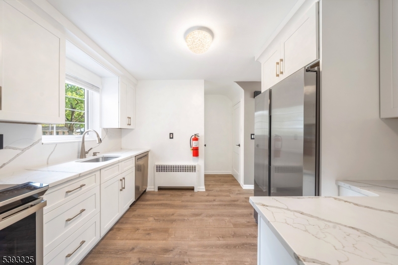 85B Troy Drive Springfield, NJ 07081 - Photo 2 of 30