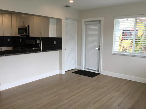 $2,500 | 2622 Northwest 54th Street, Tamarac, FL 33309