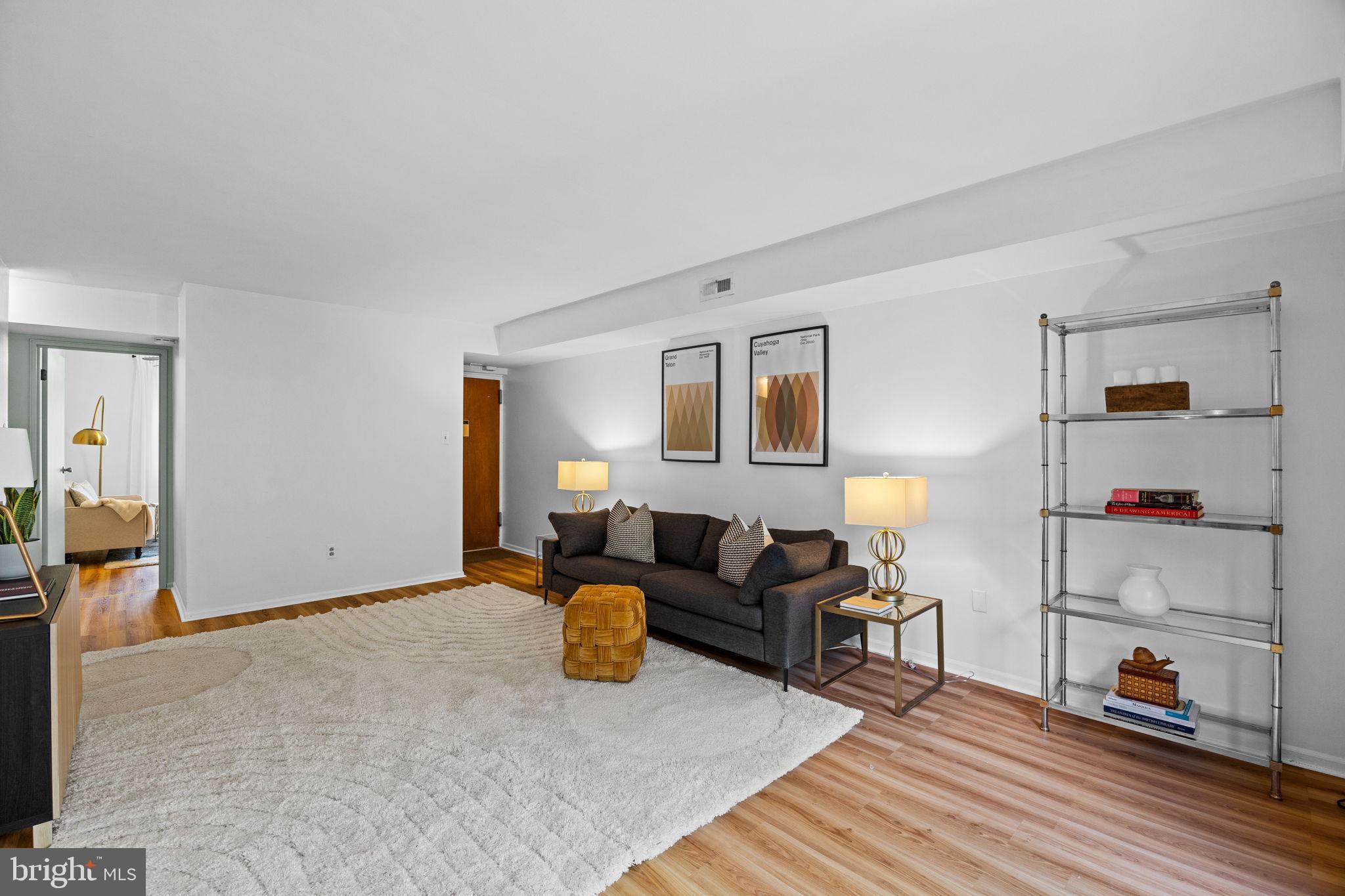 7302 Cresheim Road, Unit D12 Philadelphia, PA 19119 - Photo 3 of 31 Gallery Image 3