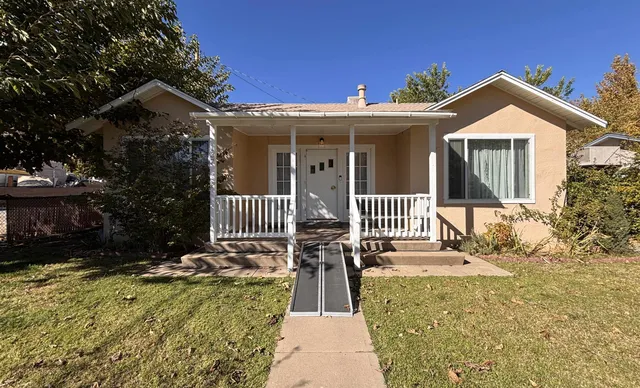 $299,900 | 137 East Payne Street, Unit 5, Independence, CA 93526