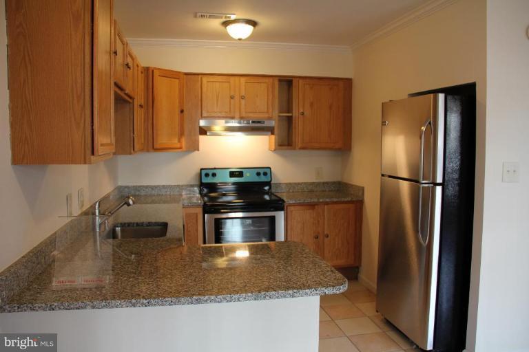 6018 Sunset Ridge Court Centreville, VA 20121 - Photo 1 of 16 Kitchen