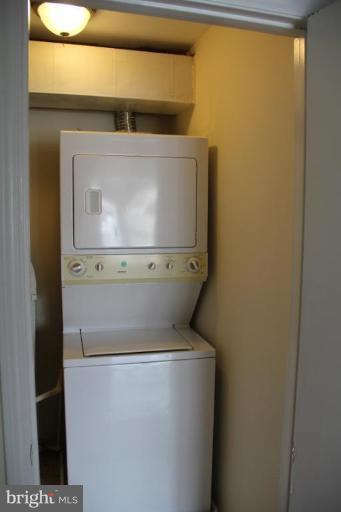 6018 Sunset Ridge Court Centreville, VA 20121 - Photo 14 of 16 Laundry Area 1