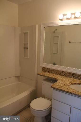 6018 Sunset Ridge Court Centreville, VA 20121 - Photo 7 of 16 Bath #2