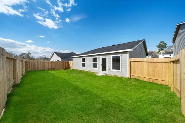 $1,400 | 164 Red Clover, Livingston, TX 77351