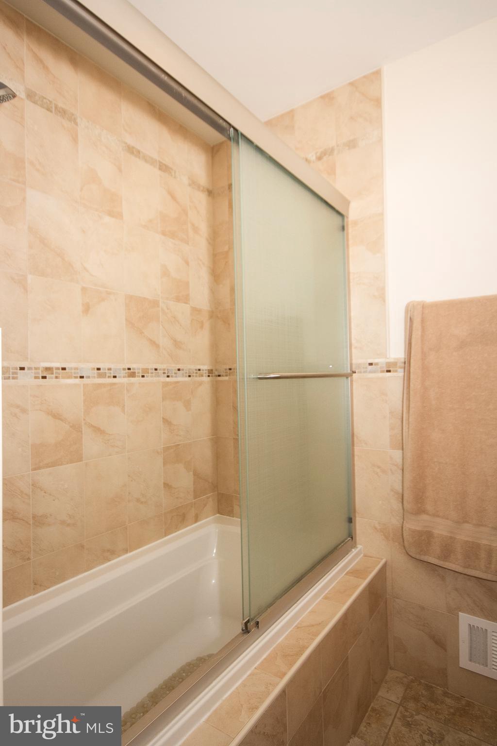 10900 Baskerville Road Reisterstown, MD 21136 - Photo 15 of 29 Bath (Master)