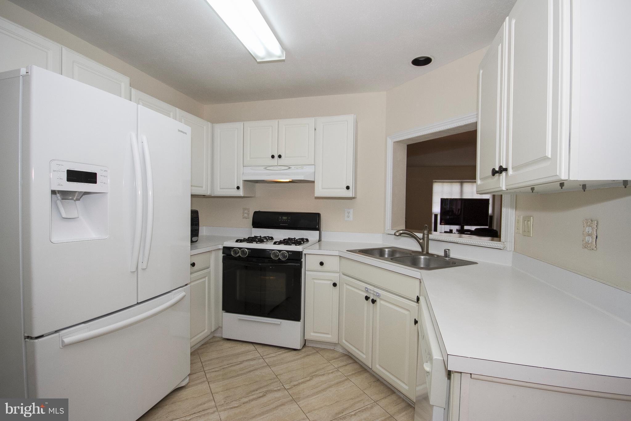 10900 Baskerville Road Reisterstown, MD 21136 - Photo 8 of 29 Kitchen