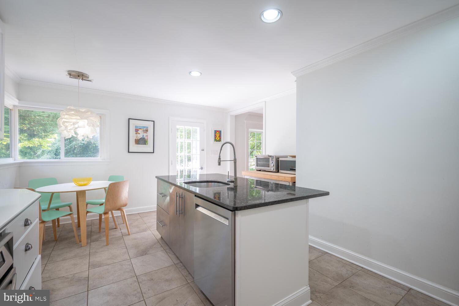 3314 Coquelin Terrace Chevy Chase, MD 20815 - Photo 7 of 27