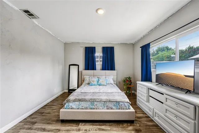 a house view with a backyard space