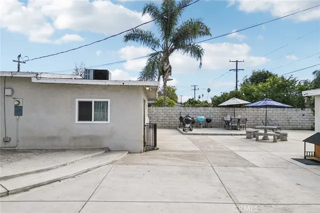 a view of a house with a outdoor space