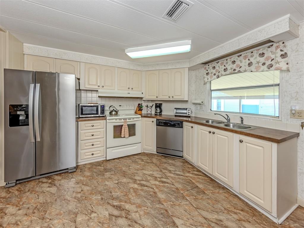 132 Martinique Road North Port, FL 34287 - Photo 9 of 67