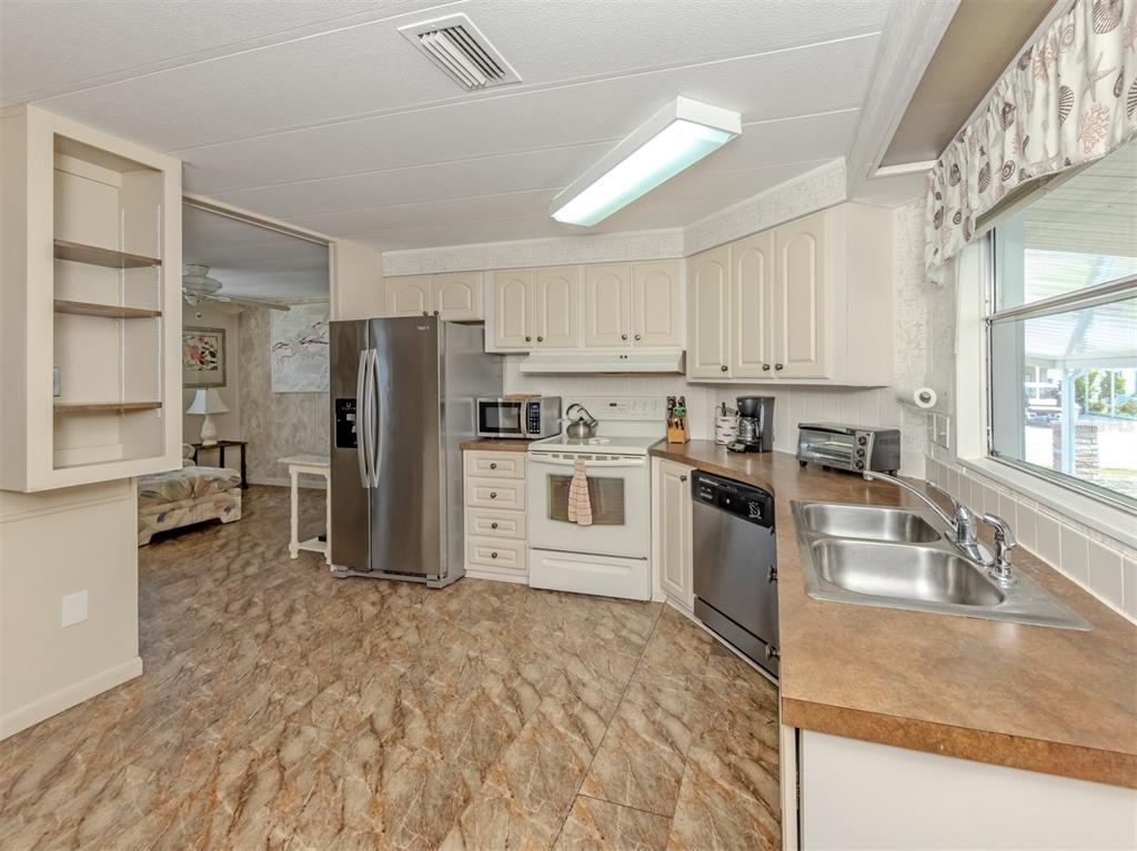 132 Martinique Road North Port, FL 34287 - Photo 10 of 67