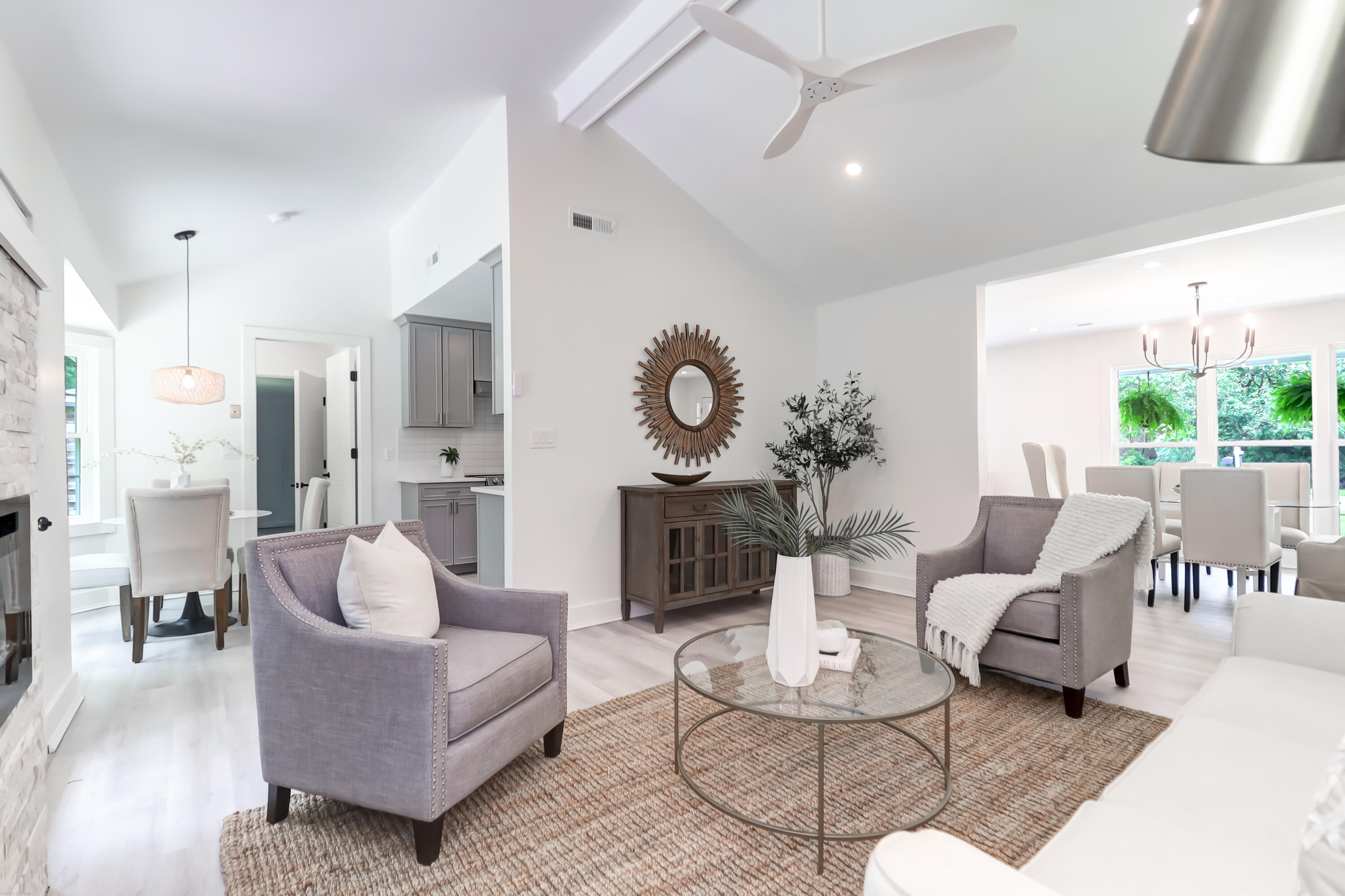 1836 Banbury Road Charleston, SC 29414 - Photo 1 of 26 Vaulted Ceilings