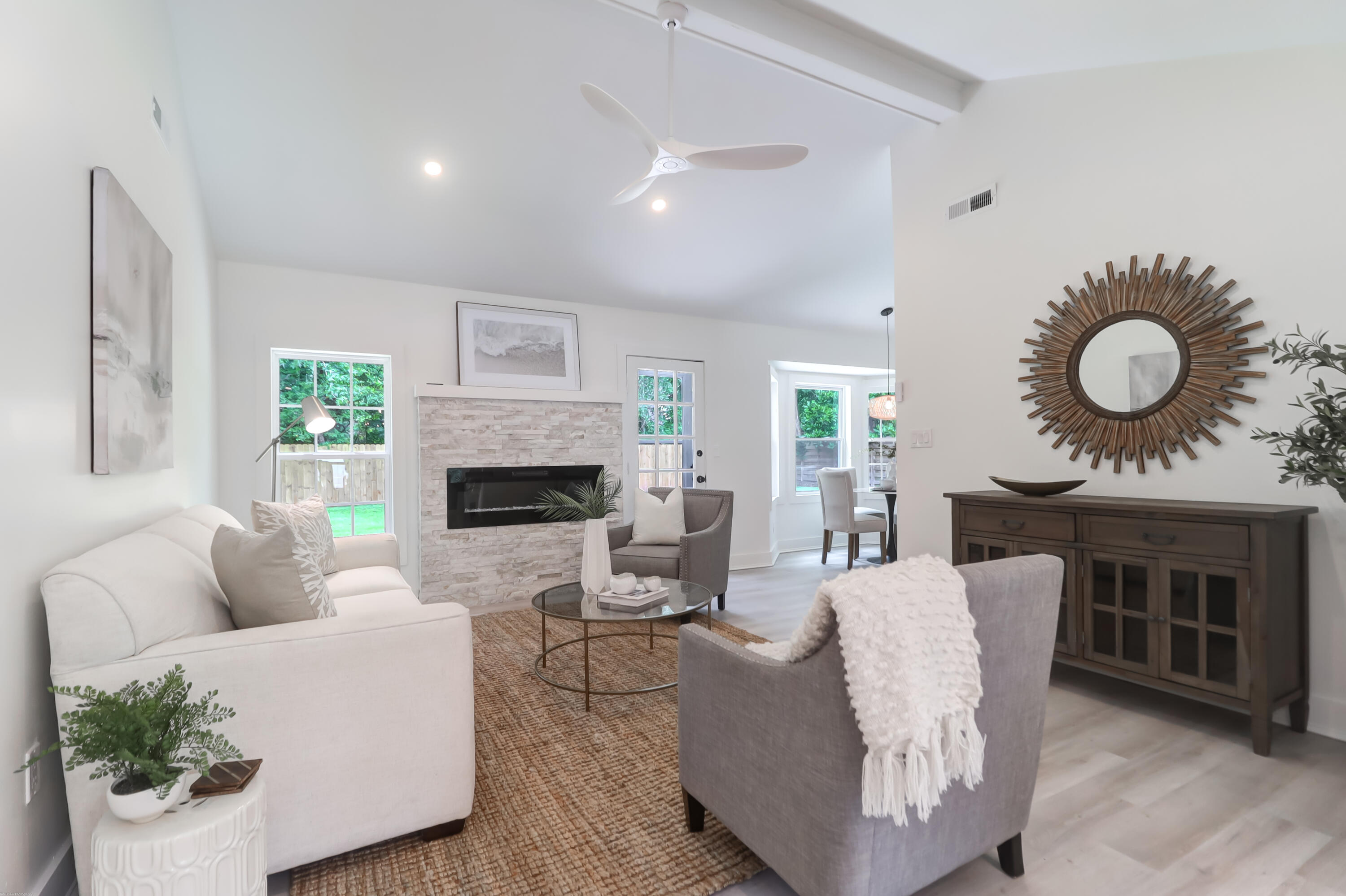 1836 Banbury Road Charleston, SC 29414 - Photo 4 of 26 Great Room