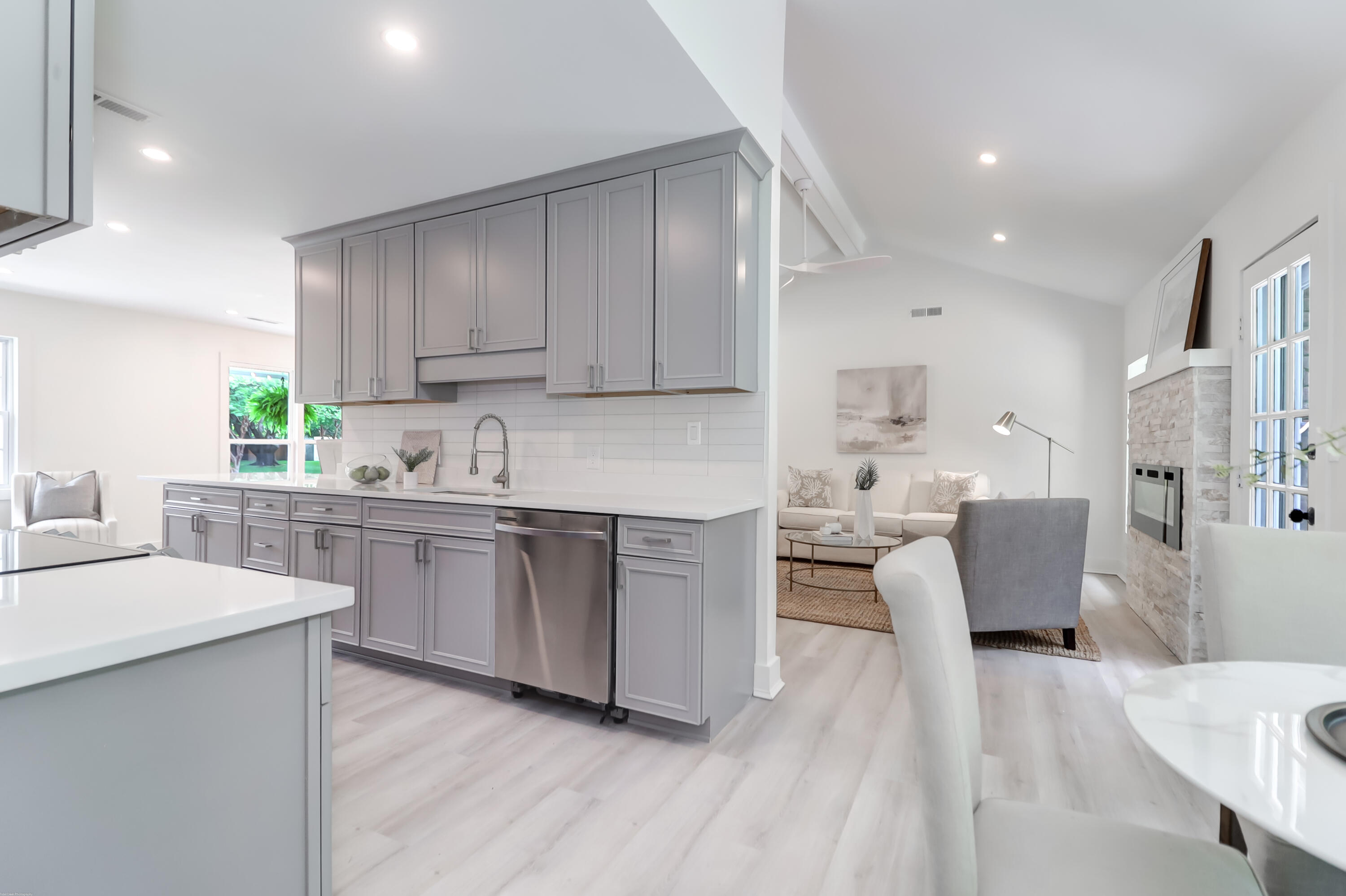 1836 Banbury Road Charleston, SC 29414 - Photo 6 of 26 Modern Kitchen
