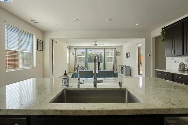 $837,000 | 2605 Luna Avenue, Tracy, CA 95377