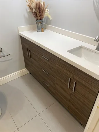 $2,150 | 3499 Oaks Way, Unit 304, Pompano Beach, FL 33069