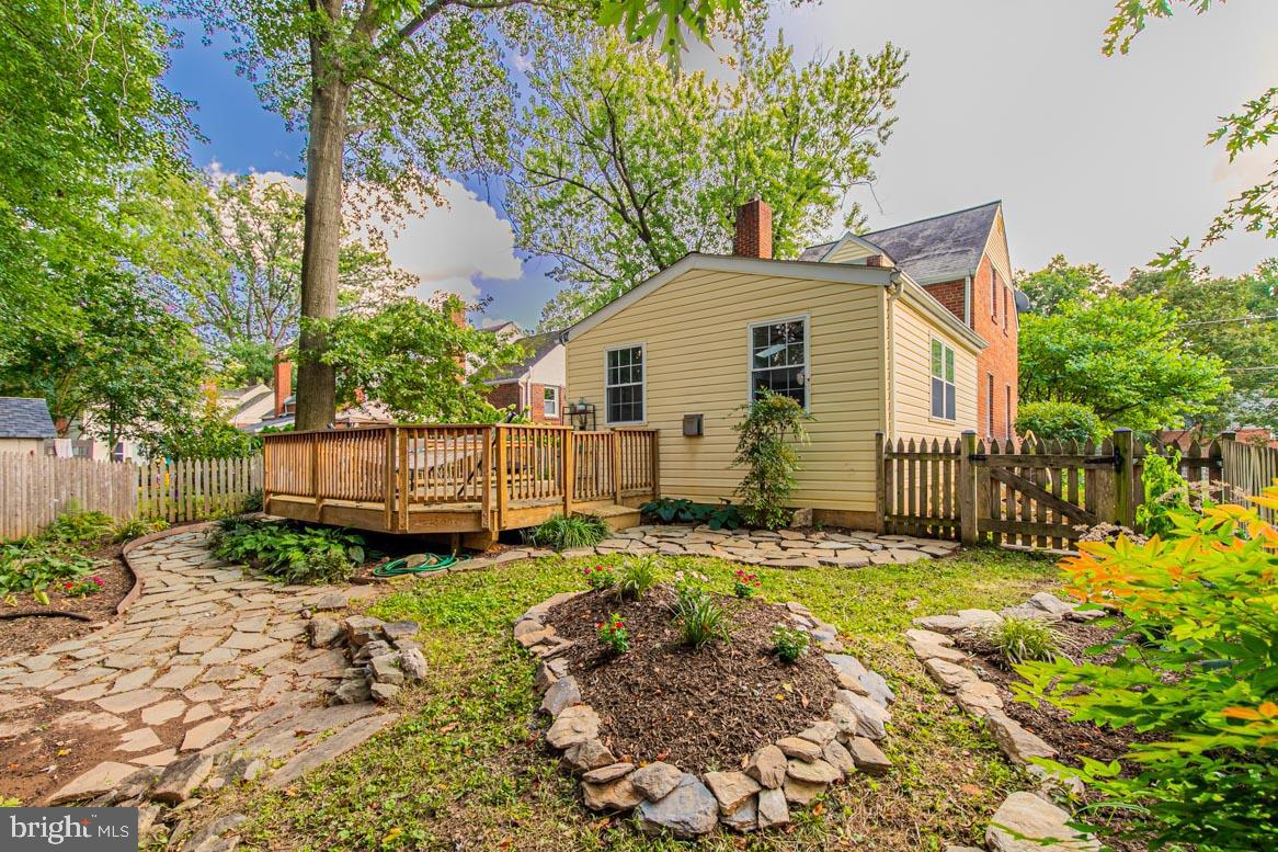 1111 Carson Street Silver Spring, MD 20901 - Photo 7 of 57