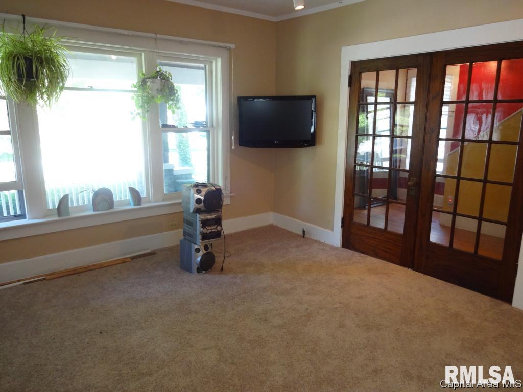 504 South Walnut Street Springfield, IL 62704 - Photo 7 of 29