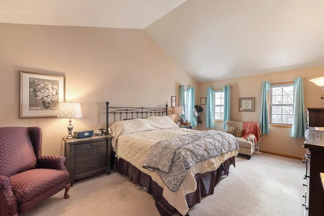 $399,900 | 684 West Hickory Lane, Saukville, WI 53080