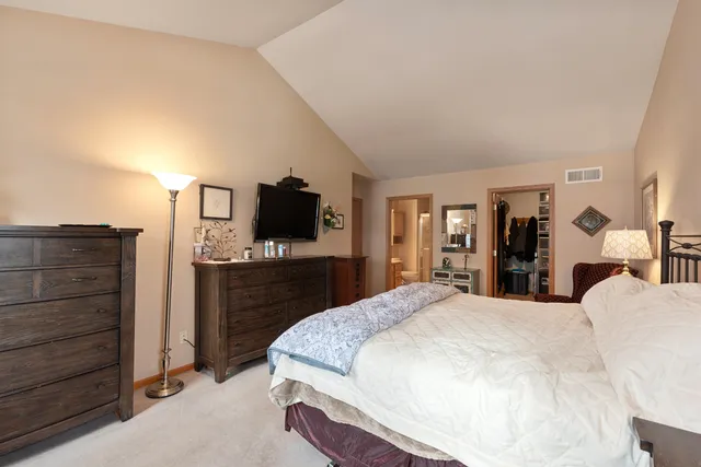 $399,900 | 684 West Hickory Lane, Saukville, WI 53080