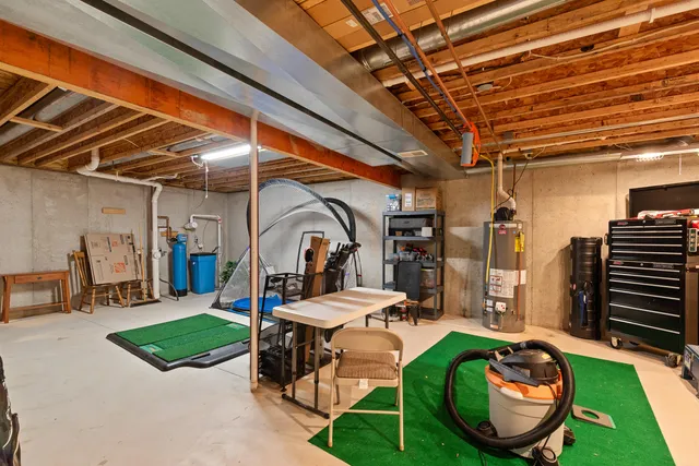 $399,900 | 684 West Hickory Lane, Saukville, WI 53080