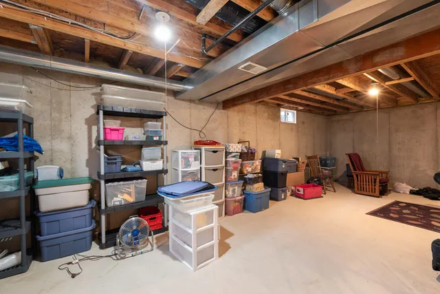 $399,900 | 684 West Hickory Lane, Saukville, WI 53080