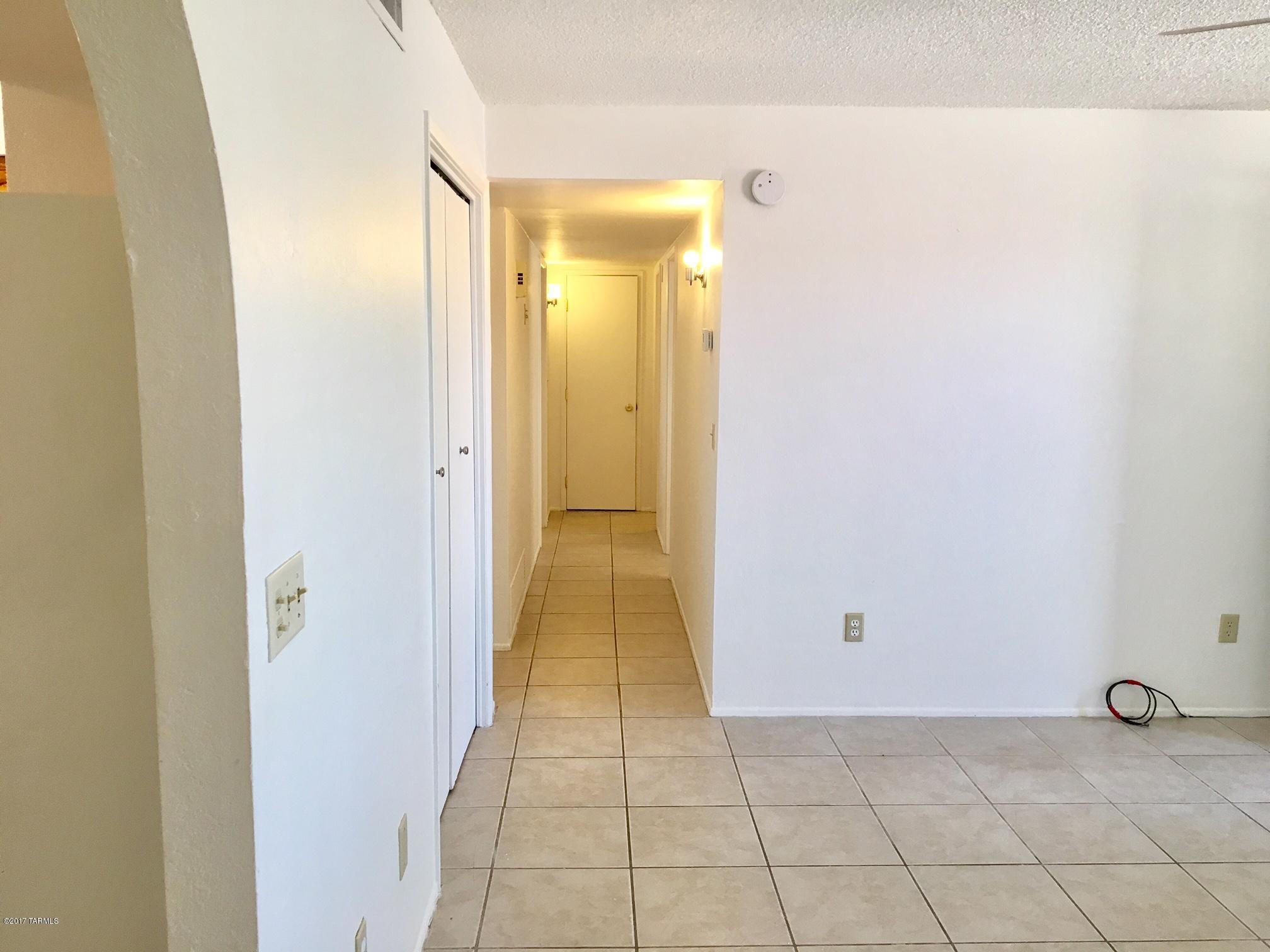 6724 West Drexel Road Tucson, AZ 85757 - Photo 4 of 15 Gallery Image 4