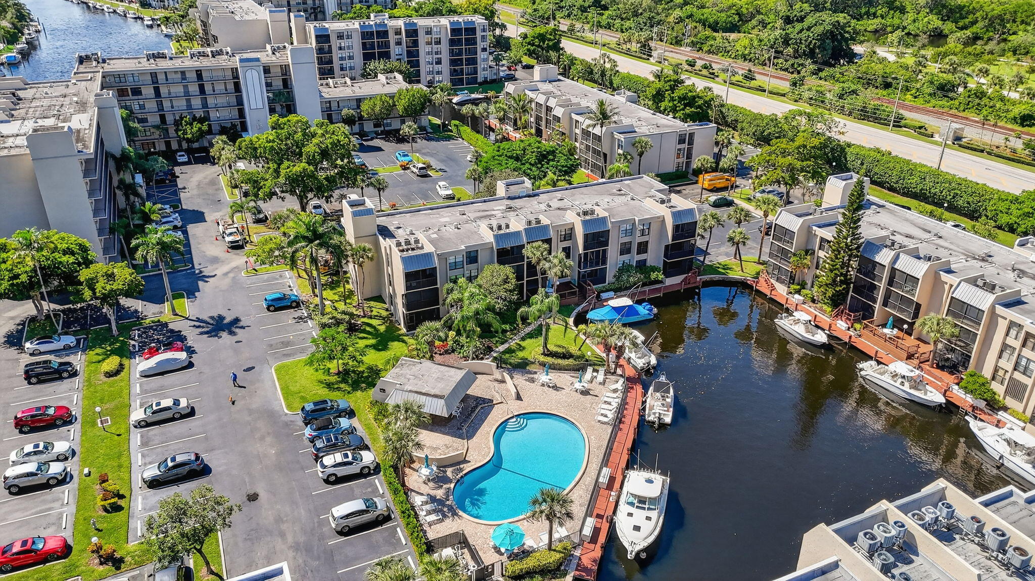 11 Royal Palm Way, Unit 3040 Boca Raton, FL 33432 - Photo 48 of 68 44-web-or-mls-DJI_20250314044933_0701_D_